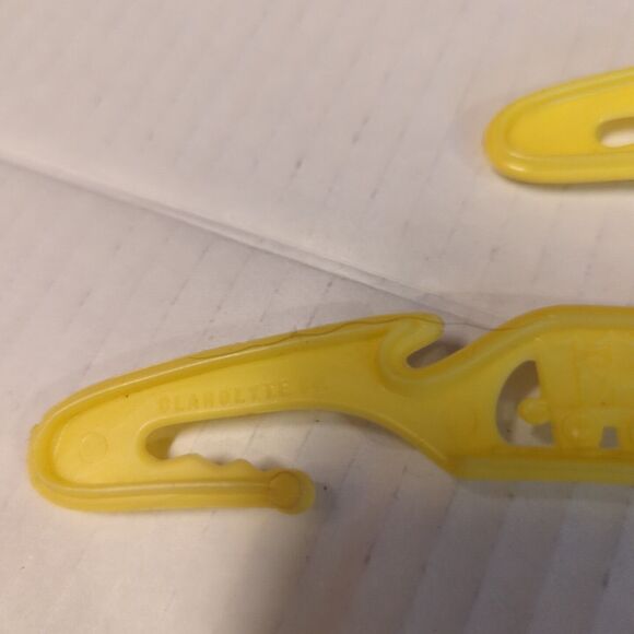 Clothes Hangers Kids Clarolyte Co Trains Yellow White Vintage Swivel Set Of 8 - Picture 5 of 7